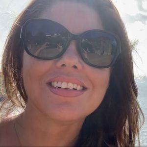 Meet your Posher, Ana karen